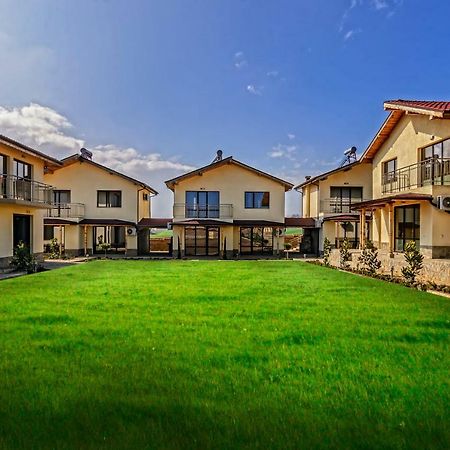 Alex Village Shkorpilovtsi Buitenkant foto